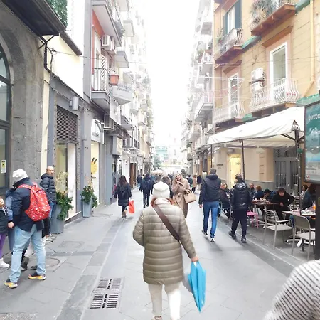 Apartamento Piacevole Chiaia