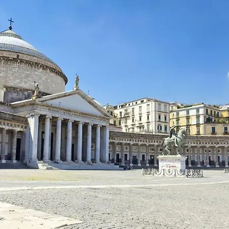 Apartment Piacevole Chiaia Naples